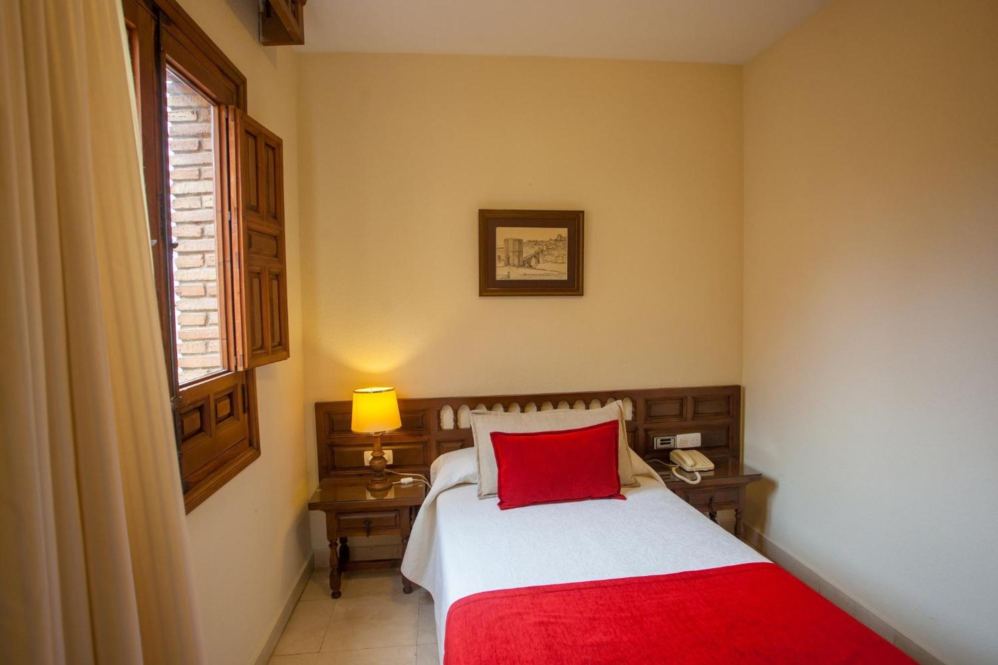 Hotel Sercotel Alfonso VI Toledo Exterior photo